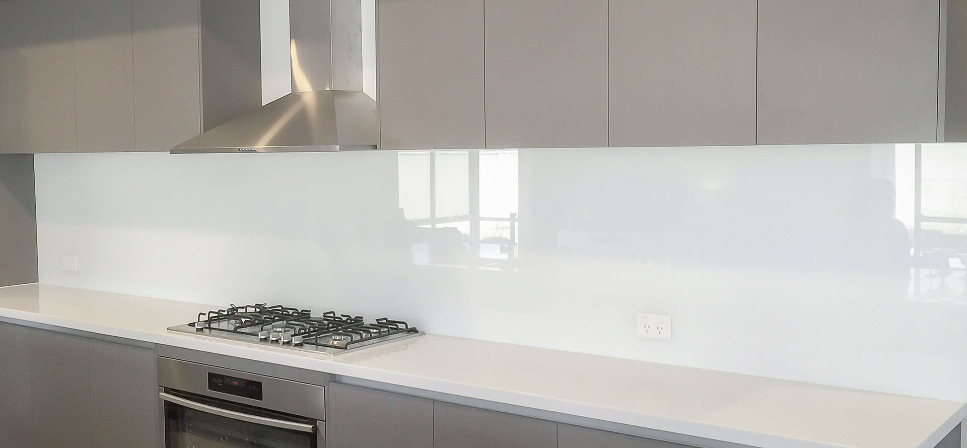 What Colour Splashback Goes With A Grey Kitchen?